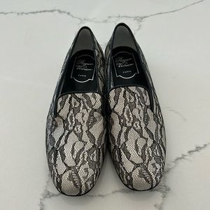 Roger Vivier- lace with leather flats